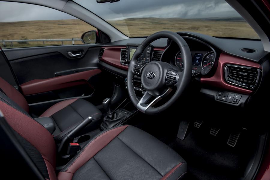 Интерьер Kia Rio First Edition 2017 года  (UK) (фото 55 из 70)